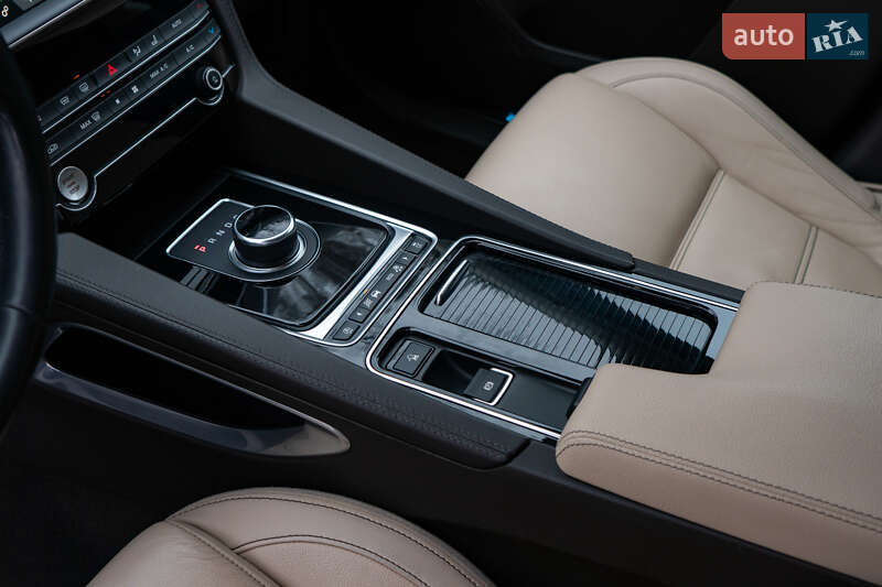 Внедорожник / Кроссовер Jaguar F-Pace 2019 в Киеве фото 22 Внедорожник / Кроссовер Jaguar F-Pace 2019 в Киеве