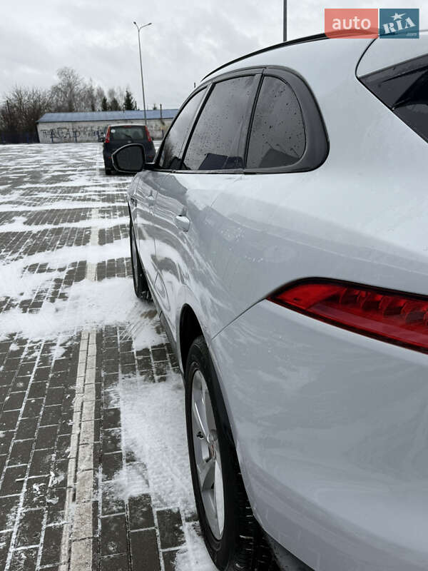 Внедорожник / Кроссовер Jaguar F-Pace 2017 в Нововолынске фото 6 Внедорожник / Кроссовер Jaguar F-Pace 2017 в Нововолынске
