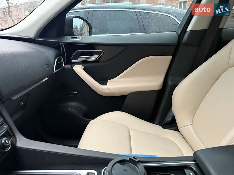 Внедорожник / Кроссовер Jaguar F-Pace 2017 в Нововолынске фото 20 Внедорожник / Кроссовер Jaguar F-Pace 2017 в Нововолынске
