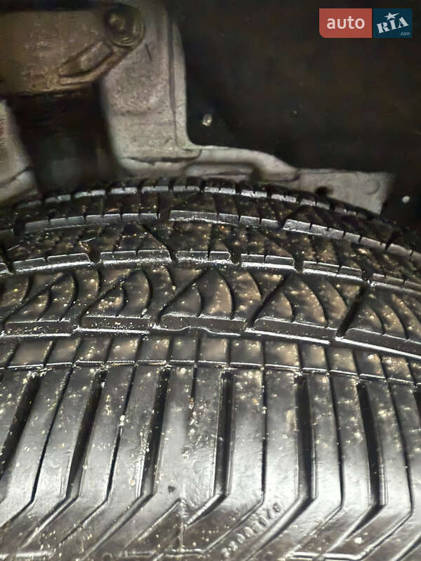 Внедорожник / Кроссовер Jaguar F-Pace 2017 в Нововолынске фото 23 Внедорожник / Кроссовер Jaguar F-Pace 2017 в Нововолынске