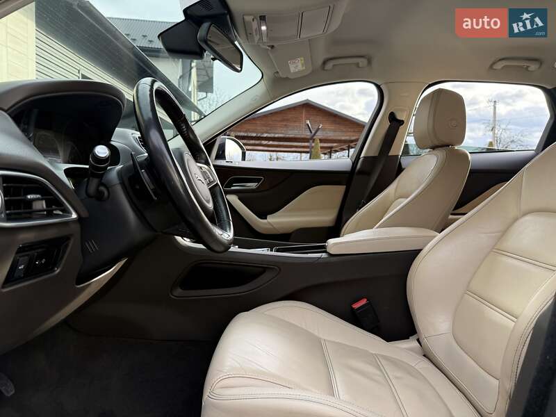 Внедорожник / Кроссовер Jaguar F-Pace 2017 в Ивано-Франковске фото 11 Внедорожник / Кроссовер Jaguar F-Pace 2017 в Ивано-Франковске