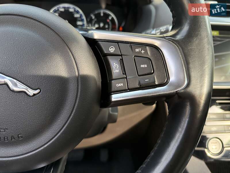 Внедорожник / Кроссовер Jaguar F-Pace 2017 в Ивано-Франковске фото 24 Внедорожник / Кроссовер Jaguar F-Pace 2017 в Ивано-Франковске