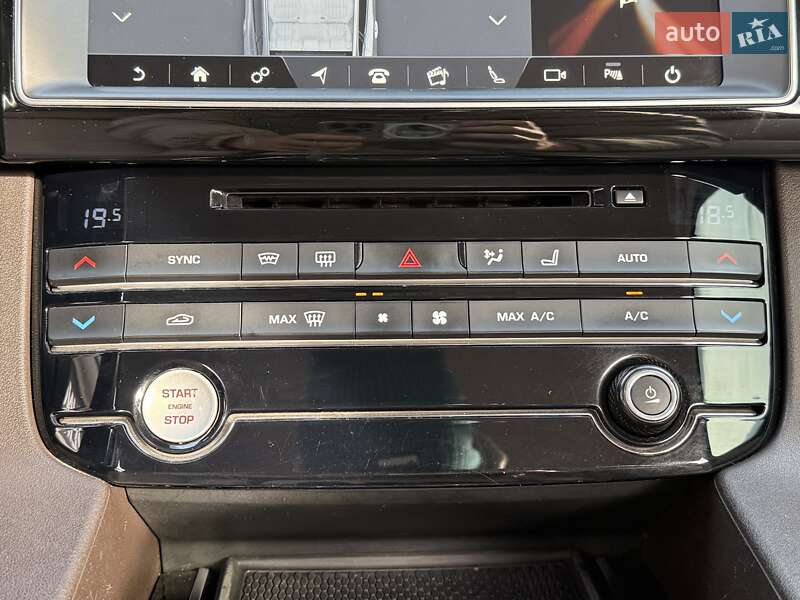 Внедорожник / Кроссовер Jaguar F-Pace 2017 в Ивано-Франковске фото 32 Внедорожник / Кроссовер Jaguar F-Pace 2017 в Ивано-Франковске