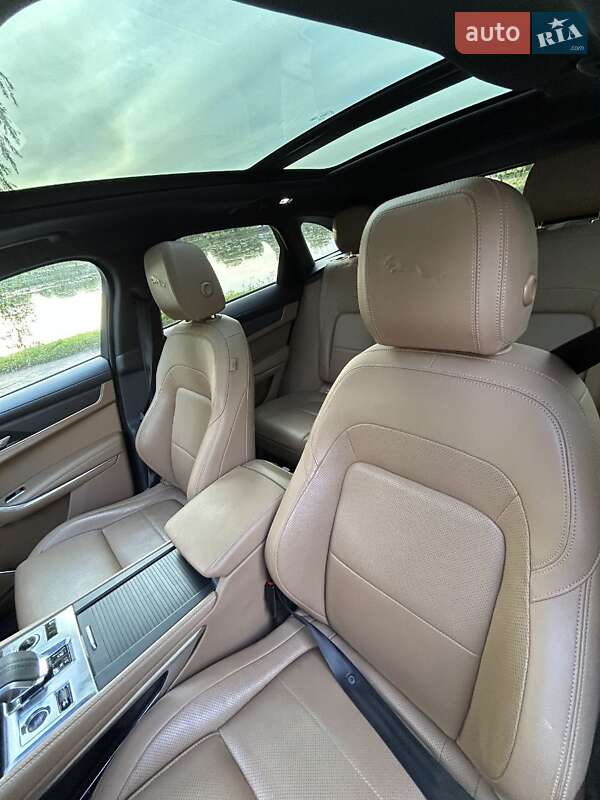 Внедорожник / Кроссовер Jaguar F-Pace 2021 в Ровно