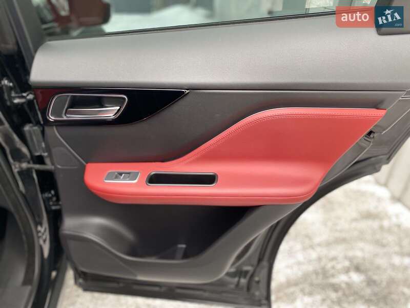 Внедорожник / Кроссовер Jaguar F-Pace 2017 в Харькове