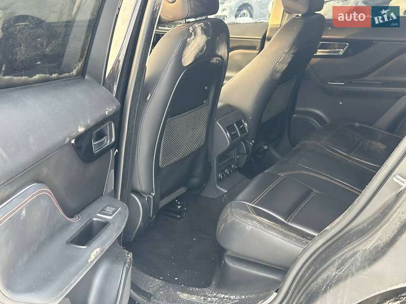 Внедорожник / Кроссовер Jaguar F-Pace 2019 в Луцке