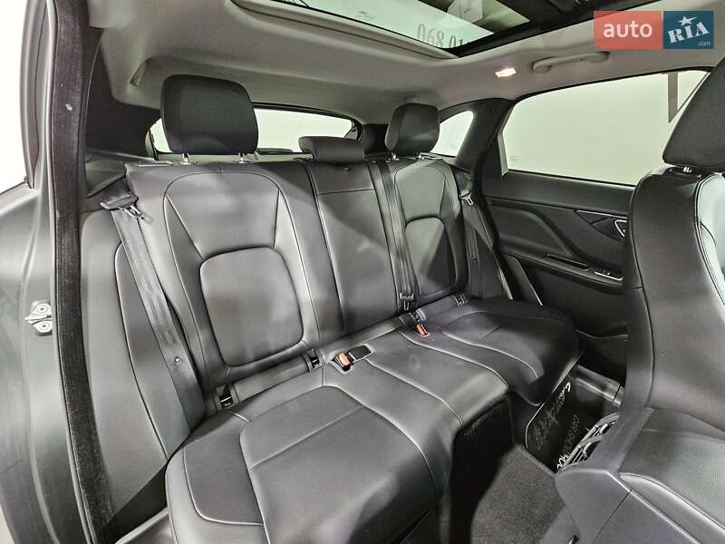 Внедорожник / Кроссовер Jaguar F-Pace 2017 в Киеве фото 6 Внедорожник / Кроссовер Jaguar F-Pace 2017 в Киеве