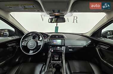 Внедорожник / Кроссовер Jaguar F-Pace 2017 в Киеве фото 18 Внедорожник / Кроссовер Jaguar F-Pace 2017 в Киеве
