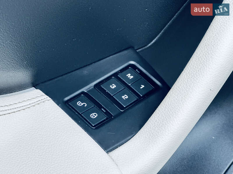 Внедорожник / Кроссовер Jaguar F-Pace 2017 в Ивано-Франковске фото 28 Внедорожник / Кроссовер Jaguar F-Pace 2017 в Ивано-Франковске