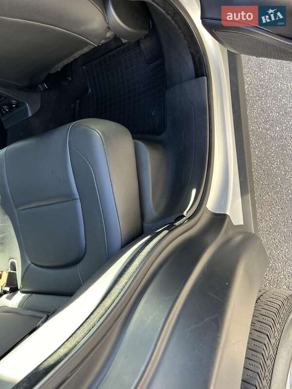 Внедорожник / Кроссовер Jaguar F-Pace 2016 в Харькове фото 11 Внедорожник / Кроссовер Jaguar F-Pace 2016 в Харькове