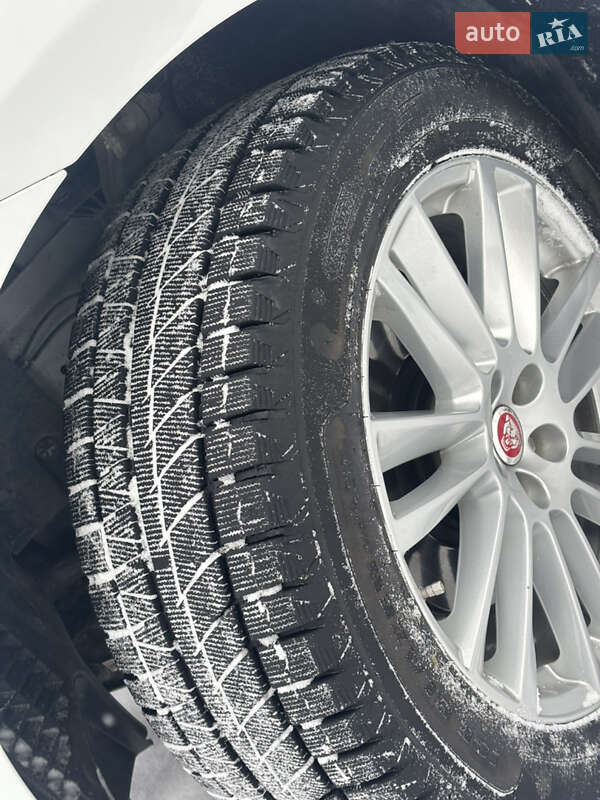 Внедорожник / Кроссовер Jaguar F-Pace 2016 в Львове