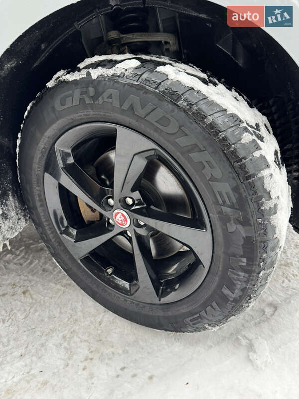 Внедорожник / Кроссовер Jaguar F-Pace 2017 в Ковеле