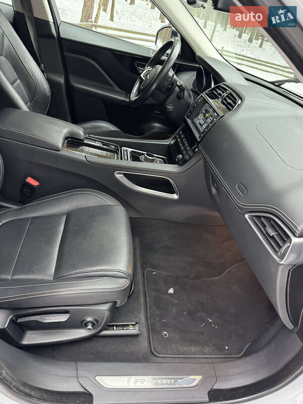 Внедорожник / Кроссовер Jaguar F-Pace 2017 в Ковеле