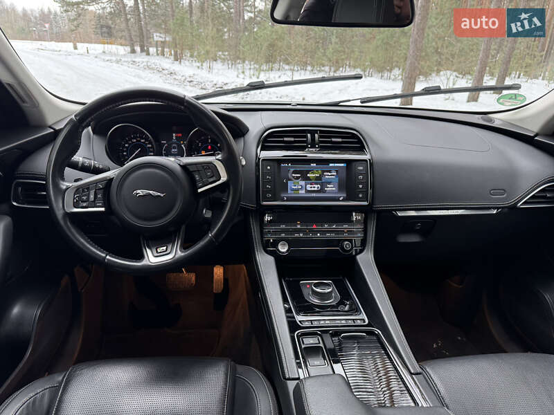 Внедорожник / Кроссовер Jaguar F-Pace 2017 в Ковеле