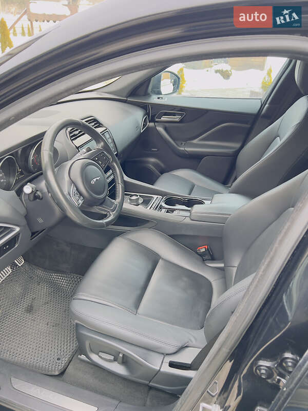 Внедорожник / Кроссовер Jaguar F-Pace 2016 в Ивано-Франковске фото 33 Внедорожник / Кроссовер Jaguar F-Pace 2016 в Ивано-Франковске