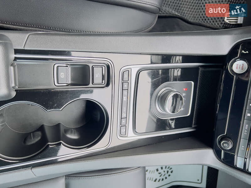 Внедорожник / Кроссовер Jaguar F-Pace 2016 в Ивано-Франковске фото 38 Внедорожник / Кроссовер Jaguar F-Pace 2016 в Ивано-Франковске