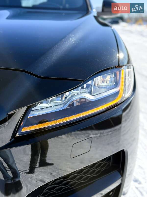 Внедорожник / Кроссовер Jaguar F-Pace 2017 в Киеве фото 12 Внедорожник / Кроссовер Jaguar F-Pace 2017 в Киеве