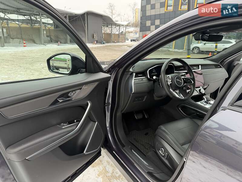 Внедорожник / Кроссовер Jaguar F-Pace 2021 в Киеве