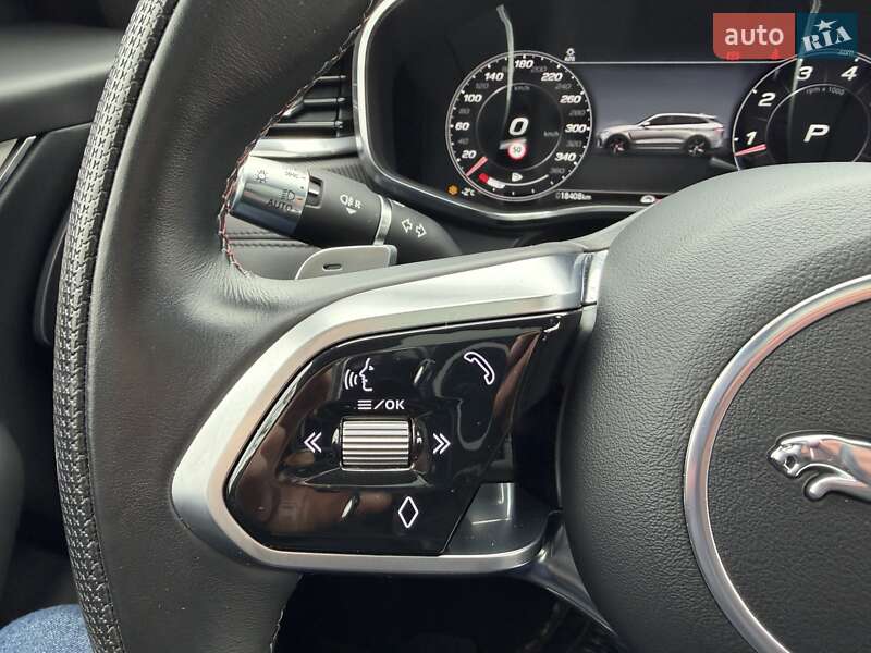 Внедорожник / Кроссовер Jaguar F-Pace 2021 в Киеве