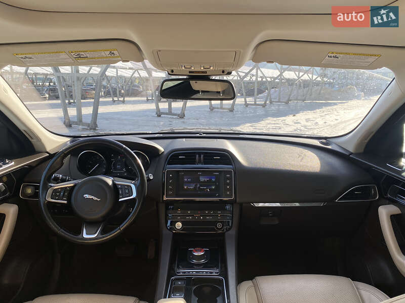 Внедорожник / Кроссовер Jaguar F-Pace 2017 в Львове