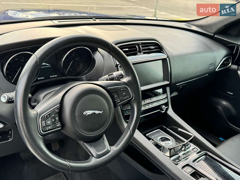 Внедорожник / Кроссовер Jaguar F-Pace 2019 в Киеве фото 7 Внедорожник / Кроссовер Jaguar F-Pace 2019 в Киеве