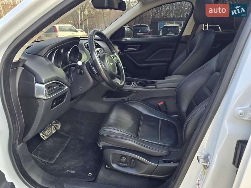 Внедорожник / Кроссовер Jaguar F-Pace 2016 в Одессе