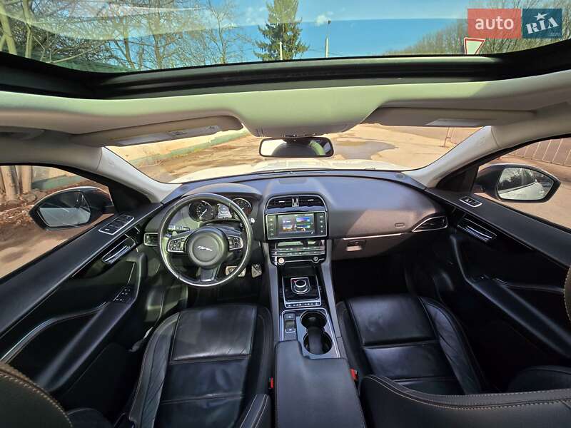 Внедорожник / Кроссовер Jaguar F-Pace 2016 в Одессе