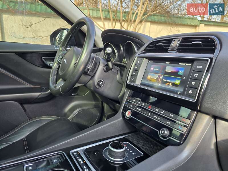 Внедорожник / Кроссовер Jaguar F-Pace 2016 в Одессе