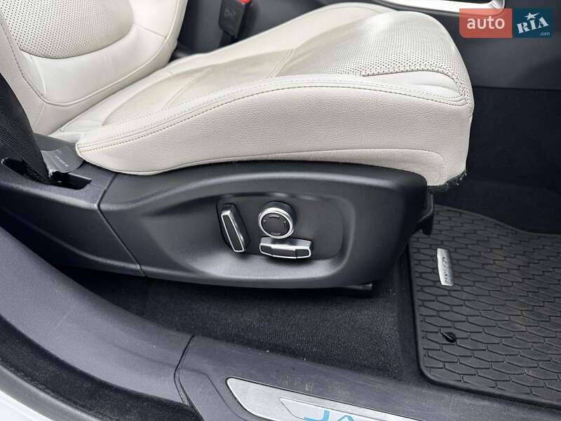 Внедорожник / Кроссовер Jaguar F-Pace 2018 в Киеве