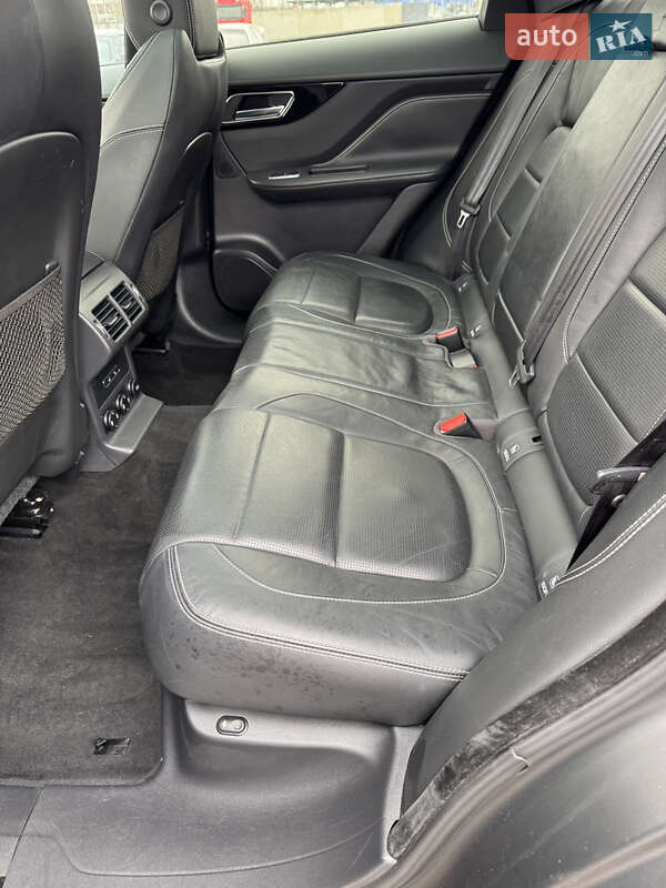 Внедорожник / Кроссовер Jaguar F-Pace 2016 в Кривом Роге фото 5 Внедорожник / Кроссовер Jaguar F-Pace 2016 в Кривом Роге