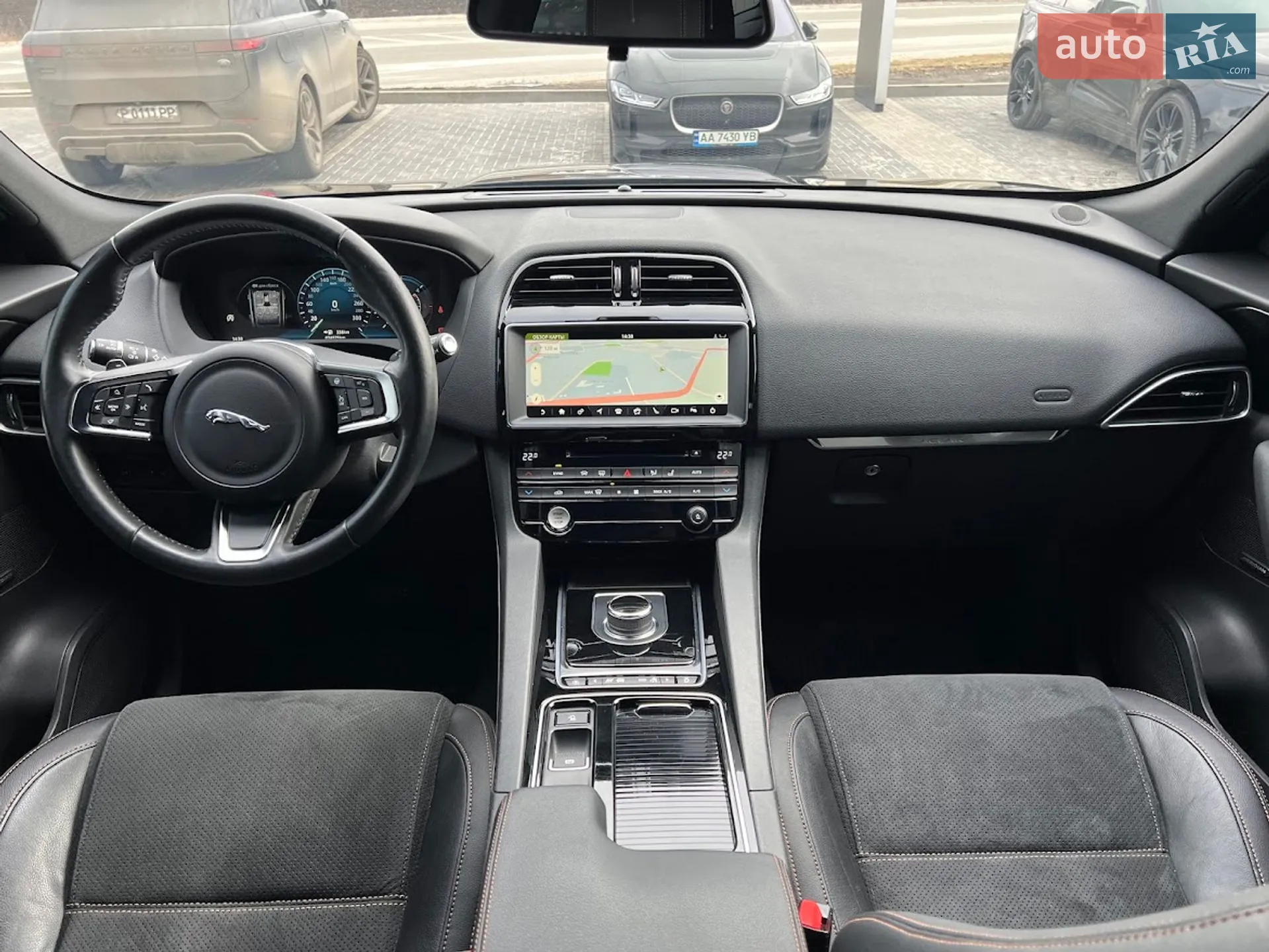 2018 Jaguar F-Pace - мініатюра 23