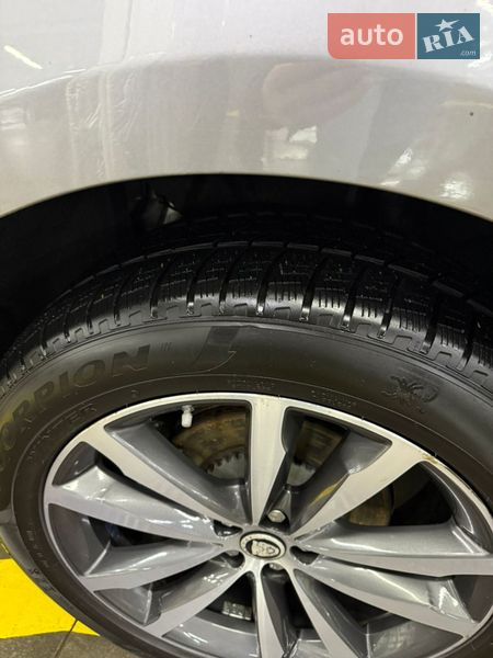 Внедорожник / Кроссовер Jaguar F-Pace 2021 в Черновцах