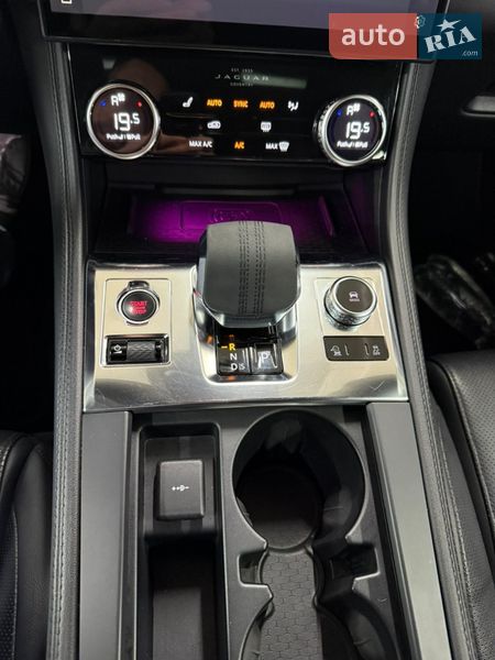 Внедорожник / Кроссовер Jaguar F-Pace 2021 в Черновцах