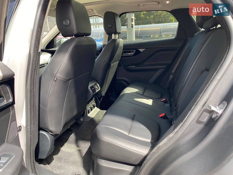 Внедорожник / Кроссовер Jaguar F-Pace 2017 в Киеве