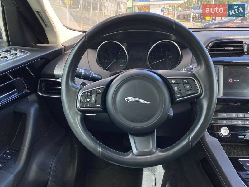 Внедорожник / Кроссовер Jaguar F-Pace 2017 в Киеве