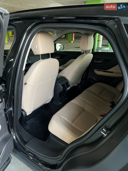 Позашляховик / Кросовер Jaguar F-Pace 2016 в Львові