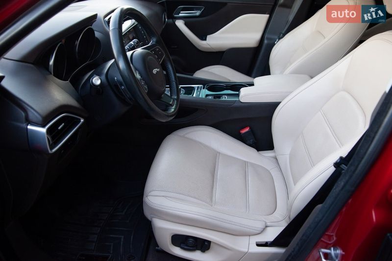 Внедорожник / Кроссовер Jaguar F-Pace 2016 в Киеве