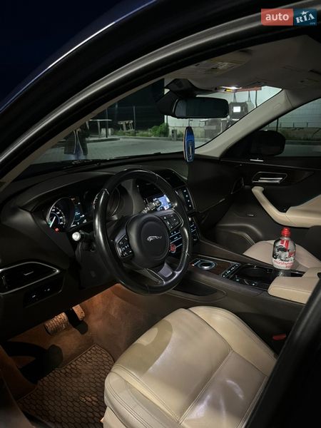 Внедорожник / Кроссовер Jaguar F-Pace 2017 в Киеве