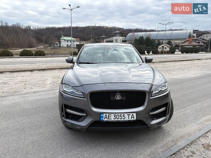 Jaguar F-Pace 2016