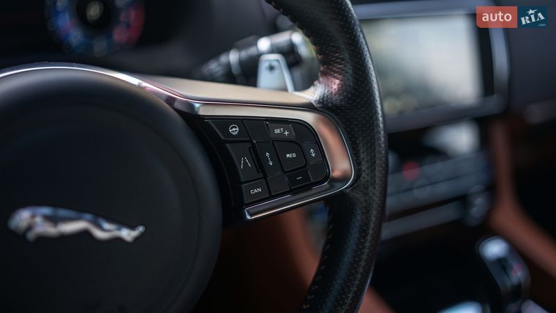 Позашляховик / Кросовер Jaguar F-Pace 2019 в Львові фото 35 Позашляховик / Кросовер Jaguar F-Pace 2019 в Львові