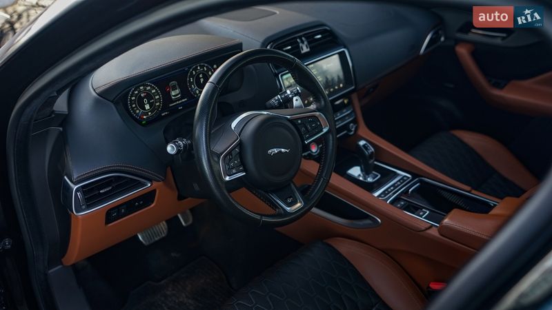 Позашляховик / Кросовер Jaguar F-Pace 2019 в Львові фото 33 Позашляховик / Кросовер Jaguar F-Pace 2019 в Львові