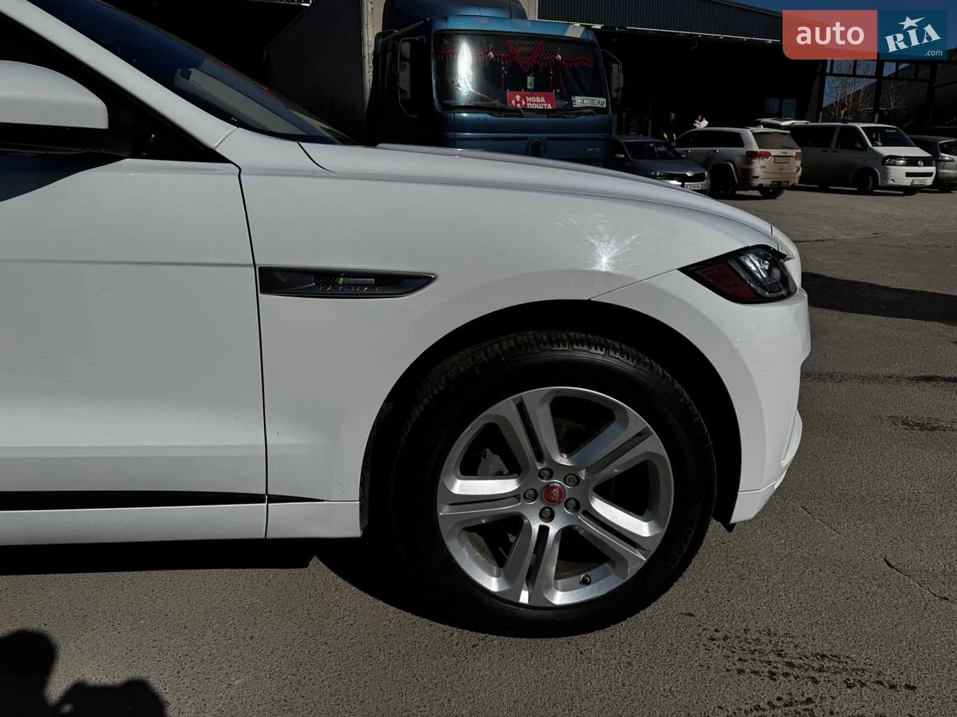 2017 Jaguar F-Pace - мініатюра 5