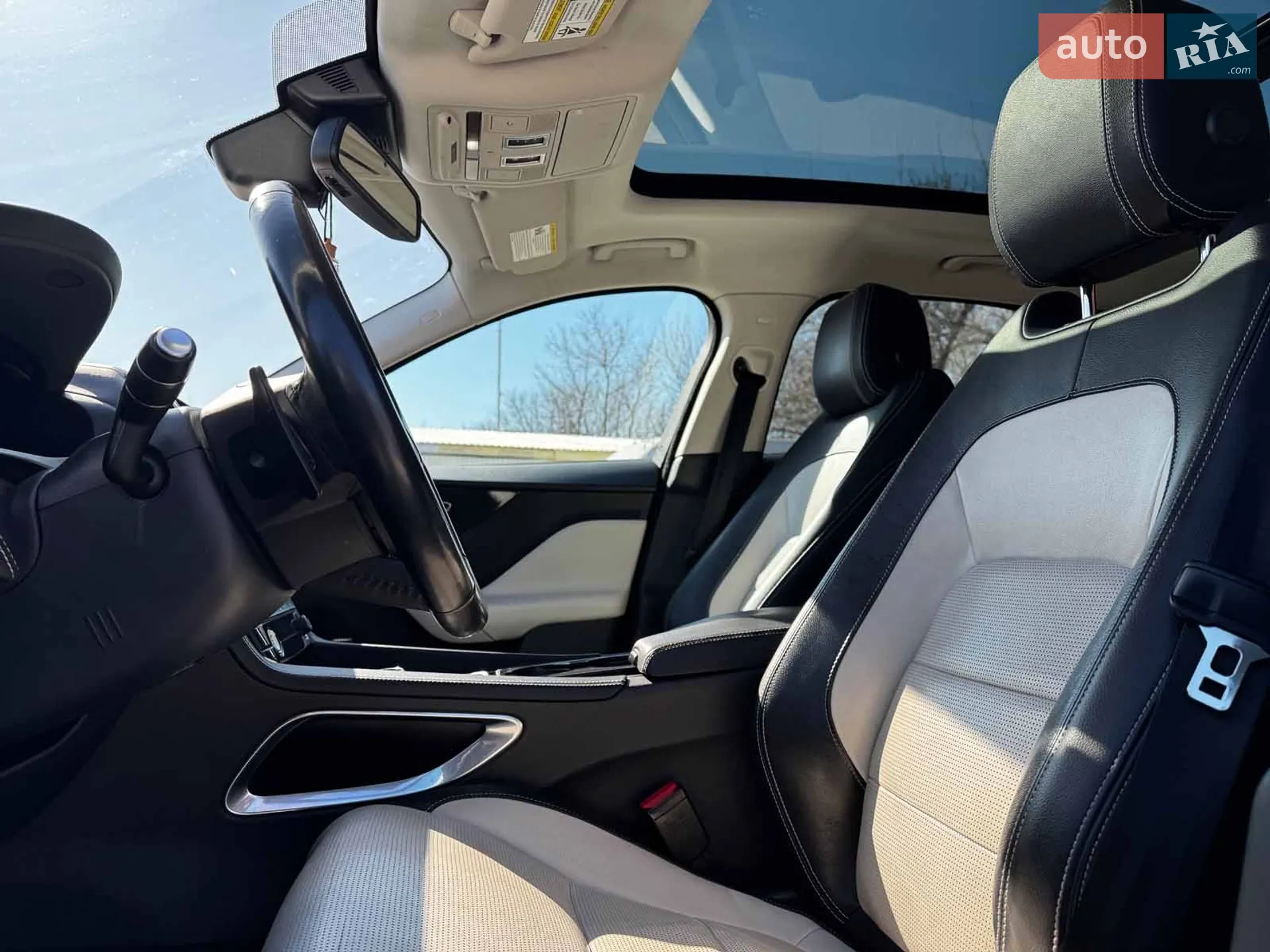 2017 Jaguar F-Pace - мініатюра 18