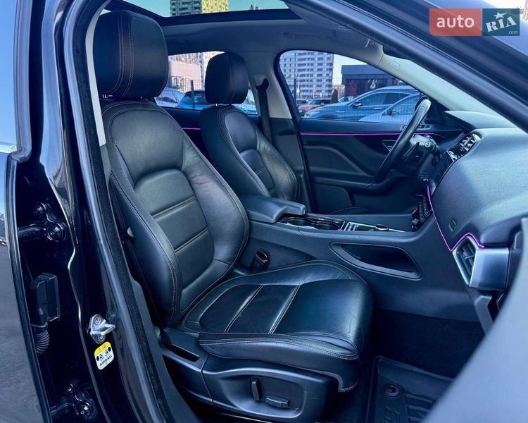 Внедорожник / Кроссовер Jaguar F-Pace 2016 в Киеве