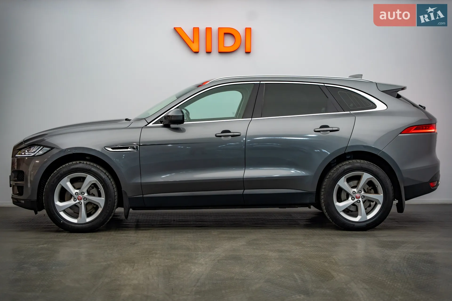 2019 Jaguar F-Pace - мініатюра 3