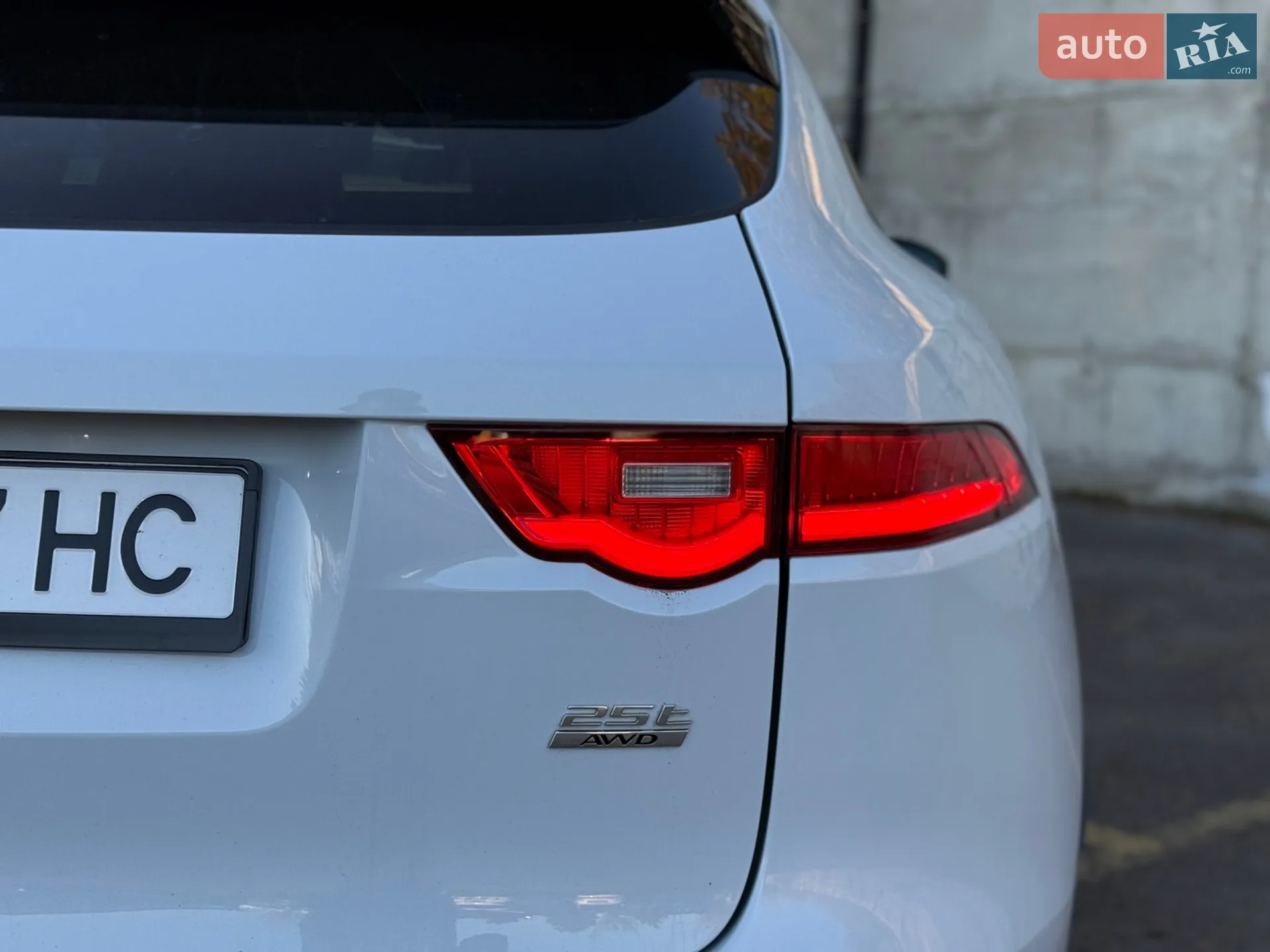 2018 Jaguar F-Pace - мініатюра 22