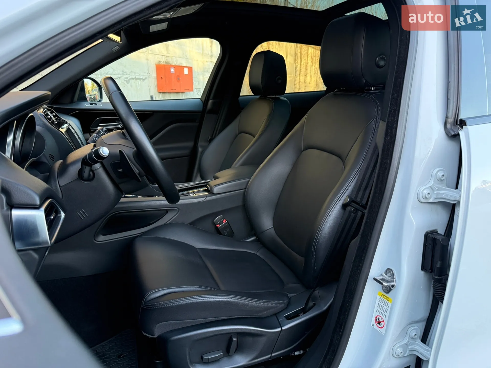 2018 Jaguar F-Pace - мініатюра 54