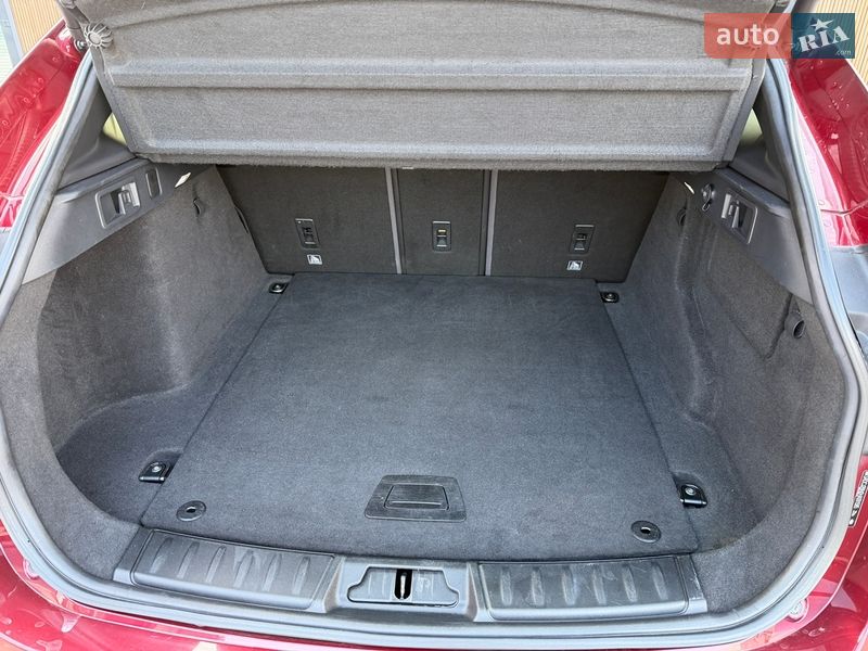 Внедорожник / Кроссовер Jaguar F-Pace 2016 в Киеве