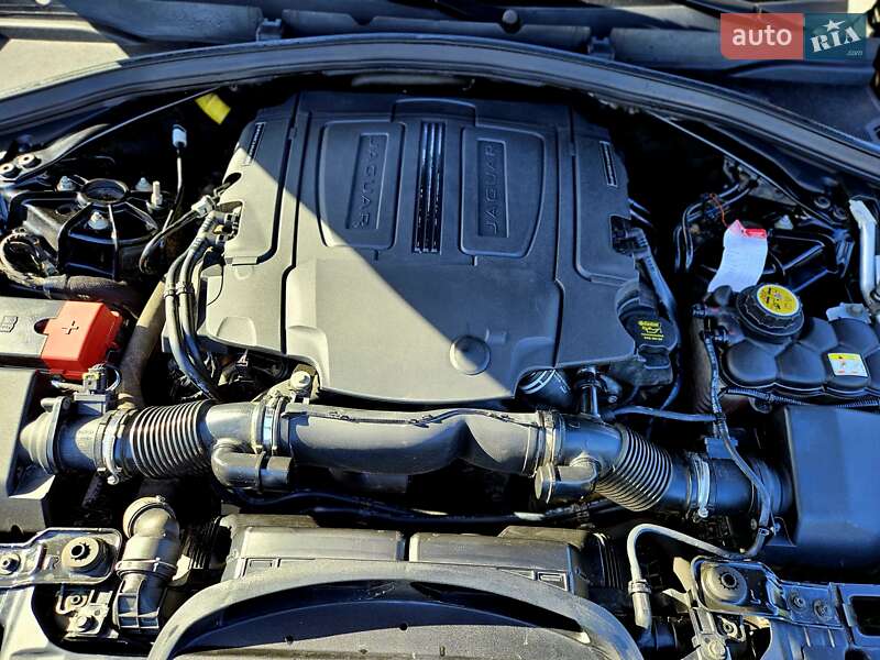 Внедорожник / Кроссовер Jaguar F-Pace 2017 в Киеве