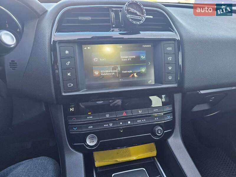 Внедорожник / Кроссовер Jaguar F-Pace 2016 в Тернополе